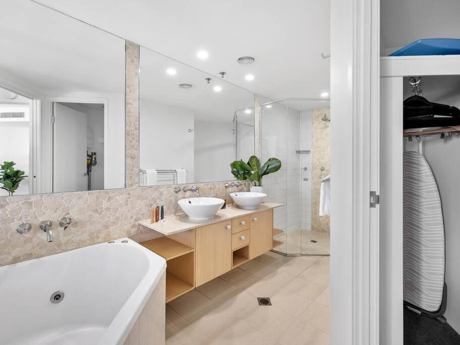 Sensational Ocean View 2 Bedroom Apartment マルーチードール エクステリア 写真